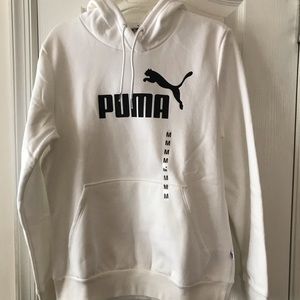 NWTS White Puma Hooded Sweatshirt. Long sleeves